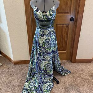 NWT Jovani Silk Beaded Paisley Halter Gown. Size 6